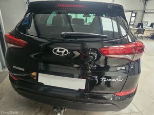 17 HYUNDAI TUCSON EXECUTIVE EDITION - Image 4