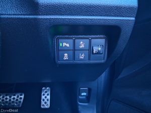 182  HONDA CIVIC 1.0L PETROL AUTOMATIC - Image 4