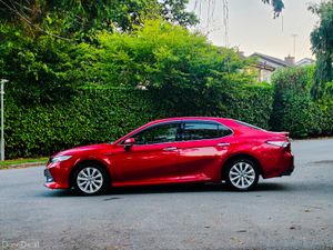 2018 Toyota Camry 2.5 Petrol Hybrid Auto G Package - Image 3