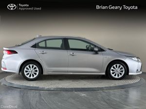 Toyota Corolla LUNA SALOON Hybrid - Image 3