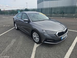 Skoda Octavia 1.0 TSI, AMBITION MODEL, LOW MILEAGE - Image 4