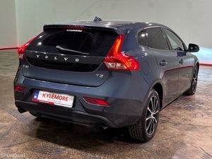 Volvo V40 1.5 AUTOMATIC - BEIGE/TARTAN INTERIOR - - Image 4