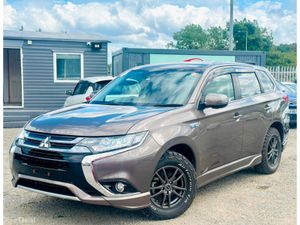 Mitsubishi Outlander 4WD PHEV G SAFETY PACKAGE (03 - Image 3