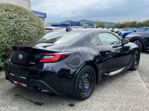 Toyota GR86 RC 2.4 PETROL MANUAL **PRICE EXCLUDES - Image 4