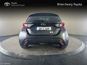 Toyota Yaris HYBRID LUNA SPORT - Image 4