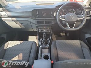 Volkswagen T-Cross ONLY 33KM's ** 1.0i AUTOMATIC * - Image 2