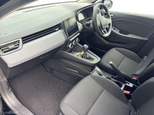 Renault Clio E-TECH Hybrid 145 Auto Evolution - Image 4
