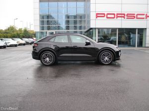 Porsche Macan Electric - Image 4