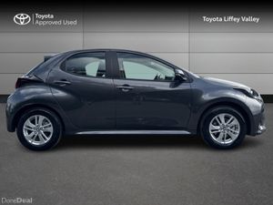Toyota Yaris YARIS HYBRID LUNA - Image 3