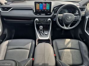 Toyota RAV4 ** G HYBRID ** HUGE SPEC ** STUNNING C - Image 2