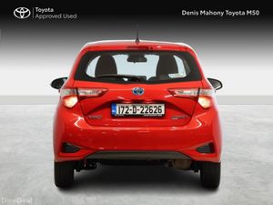 Toyota Yaris Luna Hybrid - Image 4