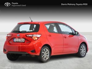Toyota Yaris Luna Hybrid - Image 2