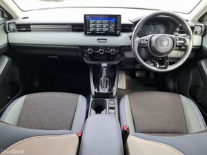 Honda Vezel HYBRID X HUNT PACKAGE - Image 4