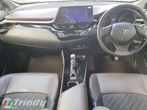 Toyota C-HR ** 1.8 HYBRID ** HUGE SPEC ** TRINITY - Image 2