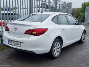2015 OPEL ASTRA NCT&TAXED €3,999 - Image 4