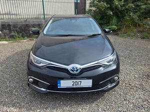 2017 Toyota Auris Hybrid - Image 4