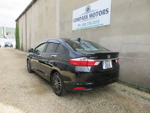 2015 Honda Grace 1.5 Hybrid - Image 4