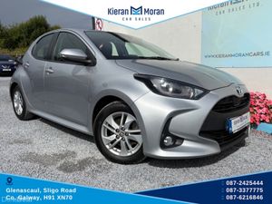 Toyota Yaris HYBRID LUNA AUTO 4DR - Image 2