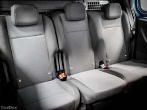 Peugeot Partner *€3, 000 off - Crew Cab* L2 1.5 Di - Image 4