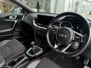 Kia Ceed 1.6D Mhev GTL MY23 5DR - Image 2