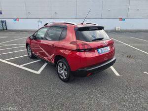 Peugeot 2008 1.2 PURETECH, ACTIVE MODEL, LOW MILEA - Image 3