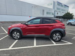Hyundai KONA FULL EV, 64 KWH, LOW MILEAGE, LEATHER - Image 3