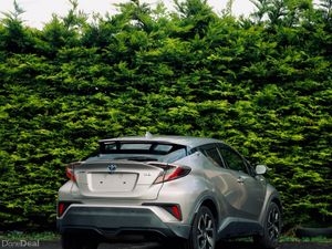 Toyota C-HR 1.8 Hybrid 2017 - Image 3