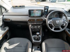 2022 Dacia Sandero Stepway Prestige 1.0 - Image 3