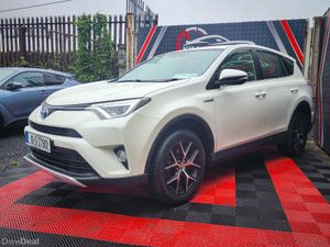 2016 Toyota RAV4 Hybrid - Image 4