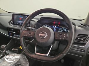Nissan Qashqai 1.3 DiG-T MH Acenta Premium 5dr - Image 4