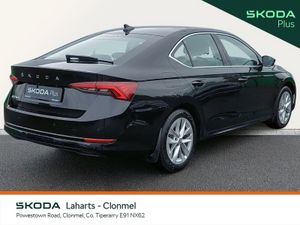 Skoda Octavia AMBITION 2.0TDI 115HP *REVERSING CAM - Image 3