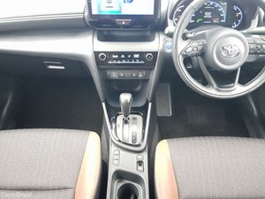 Toyota Yaris Cross Hybrid Adventure - Image 4