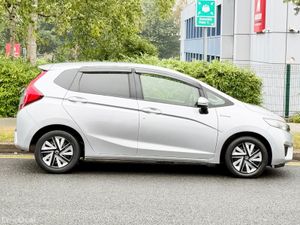 Honda Fit 2016!!! HYBRID!! - Image 3