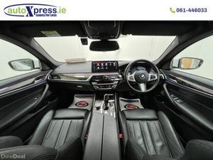 BMW 5-Series M SPORT XDRIVE 523D Automatic, Revers - Image 2
