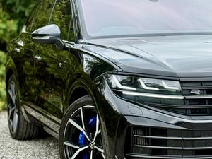 2024 Vw Touareg R 3.0 TSI PHEV 462HP 4 MOTION - Image 4