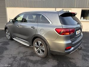 181 Kia Sorento GT-Line 2.2 CRDI 4WD Auto 7 Seater - Image 3