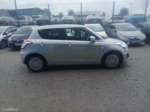 2013 Suzuki Swift Automatic/ Car Play - Image 4