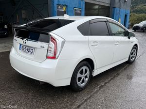 2015 Toyota Prius Hybrid Automatic - Image 4