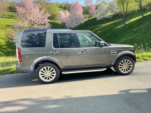 2014 Land Rover Discovery 3.0 TDV6 HSE Auto - Image 2