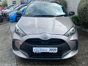 Toyota Yaris G HYBRID AUTOMATIC 1.5 PETROL //REVER - Image 2