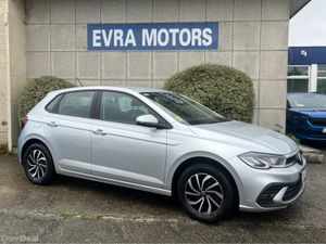 Volkswagen Polo LIFE 1.0 PETROL MANUAL //REVERSE C - Image 3