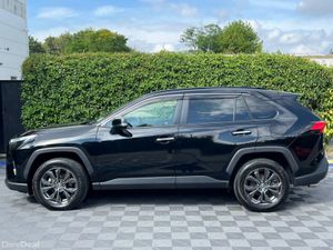 Toyota RAV4 G-SPEC 2.5 HYBRID AUTO // LEATHER HEAT - Image 3