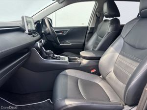 2019 TOYOTA RAV4 EXCEL 2.5i HYBRID AWD NCT - Image 4
