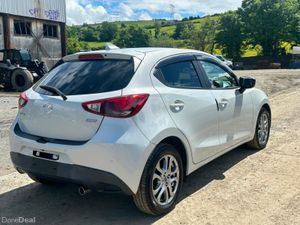 Mazda Demio XD 1.5L DIESEL NOBLE CRIMSON - AUTOMAT - Image 4
