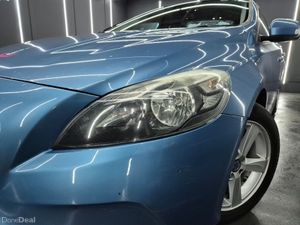Volvo V40 2014 - Image 2