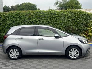 Honda Fit 1.5 HYBRID AUTO // DIGITAL CLUSTER // PA - Image 2