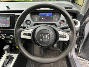 Honda Fit 1.5 HYBRID AUTO // DIGITAL CLUSTER // PA - Image 4