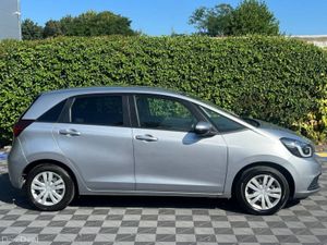 Honda Fit 1.5 HYBRID AUTO // REVERSE CAMERA // DIG - Image 2