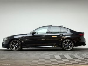 BMW 5-Series 530E M SPORT PRO XDRIVE *HUGE SPEC* - Image 4