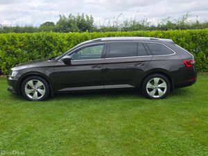 171 Skoda Superb 1.6 Diesel Leather seats - Image 4